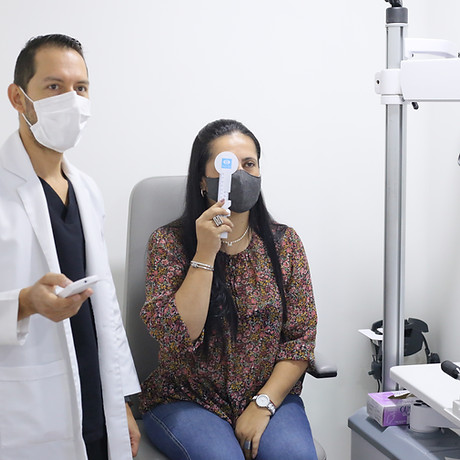 Paciente oftalmología Clínica Clofán