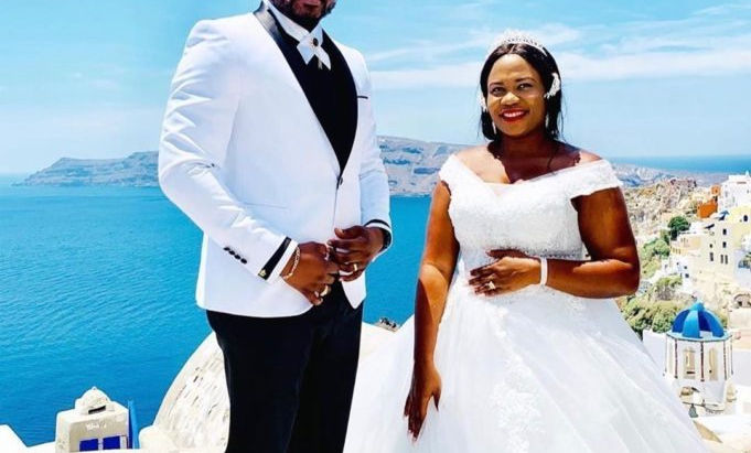 Man takes his wife to Santorini for their anniversary 10 years after she was mocked for loving an or