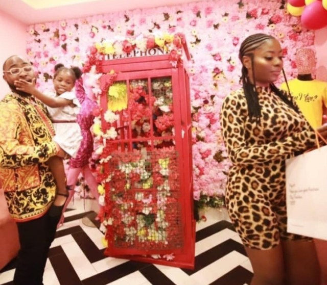 Davido shows up to support his first babymama, Sophia Momodu, at her sip and shop event (Watch video)