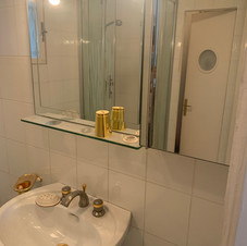 salle d'eau - chbr 3.jpeg