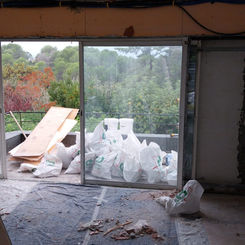 Villa Jacques Couëlle au domaine de Castellaras pendant les rénovations.Villa Jacques Couëlle au domaine de Castellaras pendant les rénovations.