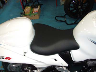 隼社外シートSUPREME SEAT ホワイト/ブラック シート