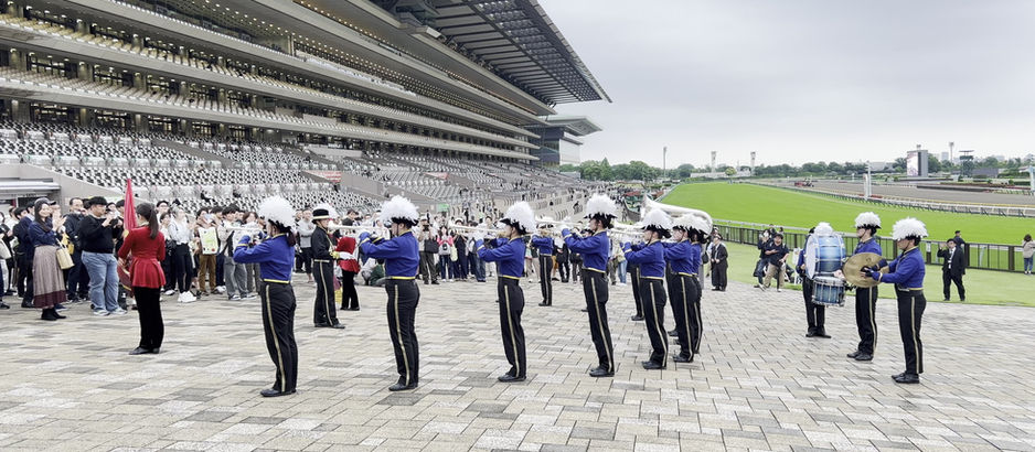 5月25日はJRA東京競馬場にてマーチングバンド:YOKOHAMA ROBINS演奏でした。