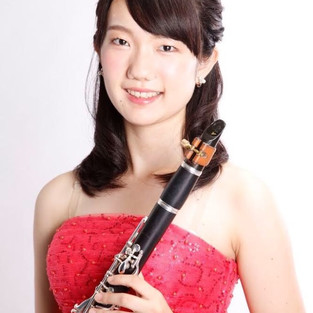 新谷美歩 クラリネット奏者.jpeg