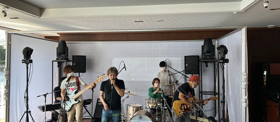 アラムコ・アジア・ジャパン様の社内パーシーにサプライズ洋楽ロックバンド演奏させていただきました。