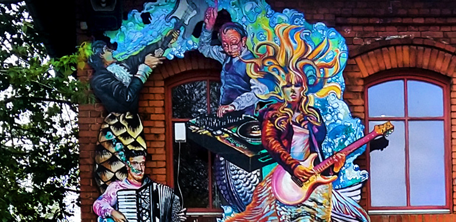 Badehaus-front copy.jpg