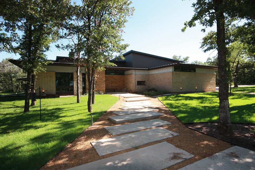 FRONT WALKWAY
