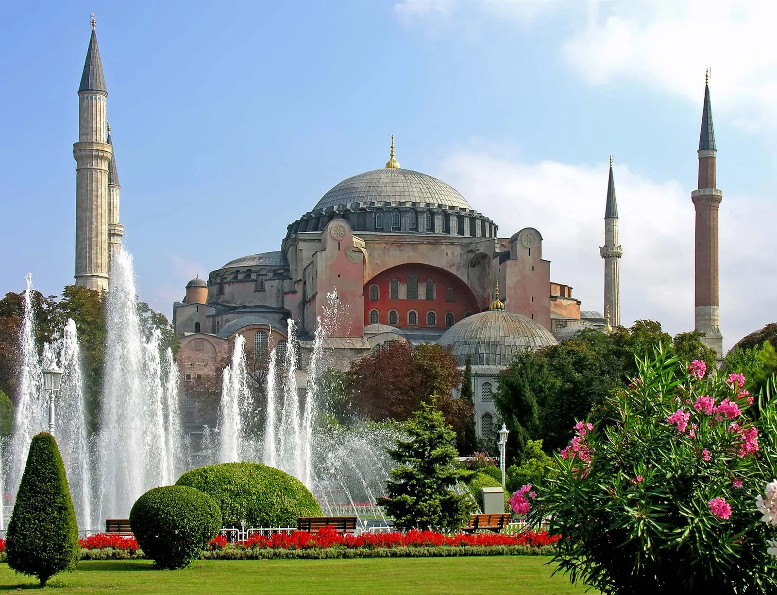TRAVEL WITH BIHUOFFICIAL(WOMAN)