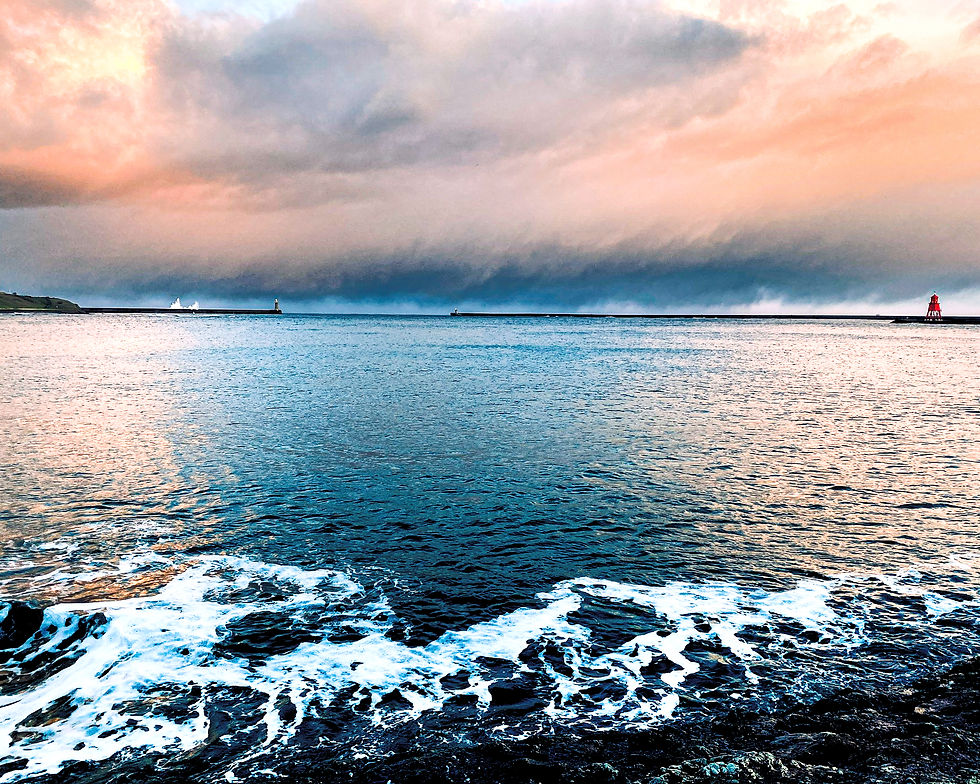 STORM APPROACHING TYNEMOUTH