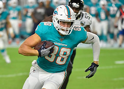 Mike Gesicki NFL.jpeg