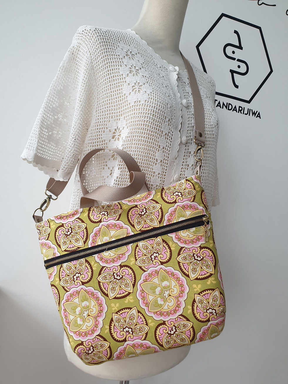 Thumbnail: Dara Tote Bag