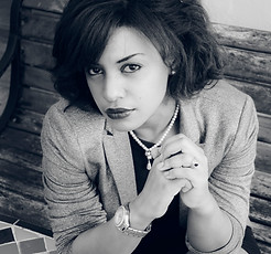 Wendy TH Profile Xample mono 0592 copy.jpg