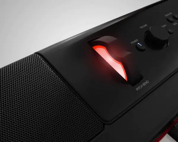 Miniatura: PIANO DIGITAL ARTESIA  PE-88 BLACK