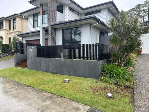 Vertical screen short