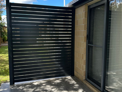 Monument aluminium slat screening