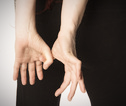 metal element makko-ho - thumbs linked