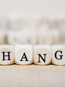 COMMENT LE COACHING PEUT-IL AIDER LE DIRIGEANT À MIEUX GÉRER LE CHANGEMENT ?