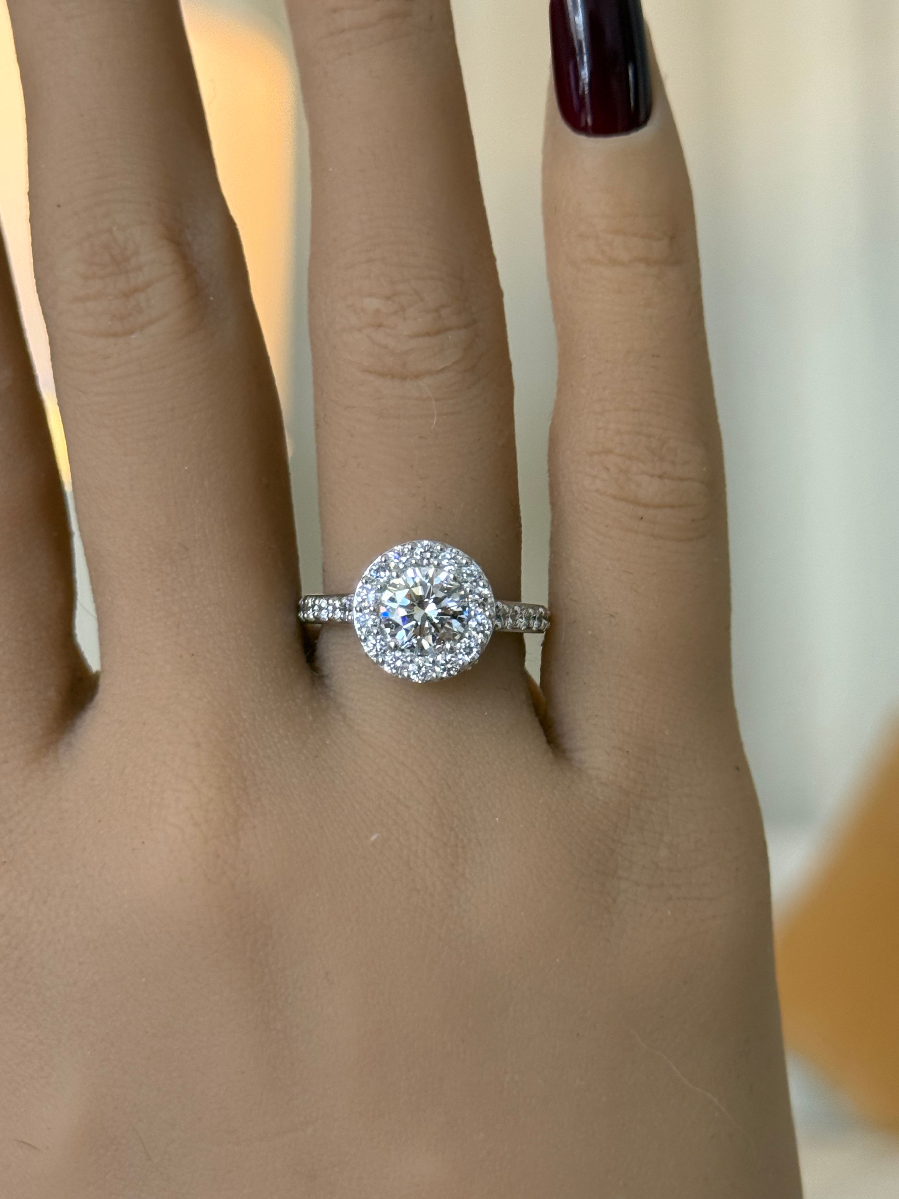 Round Engagement Ring with Halo and Side Diamonds (Natural)
