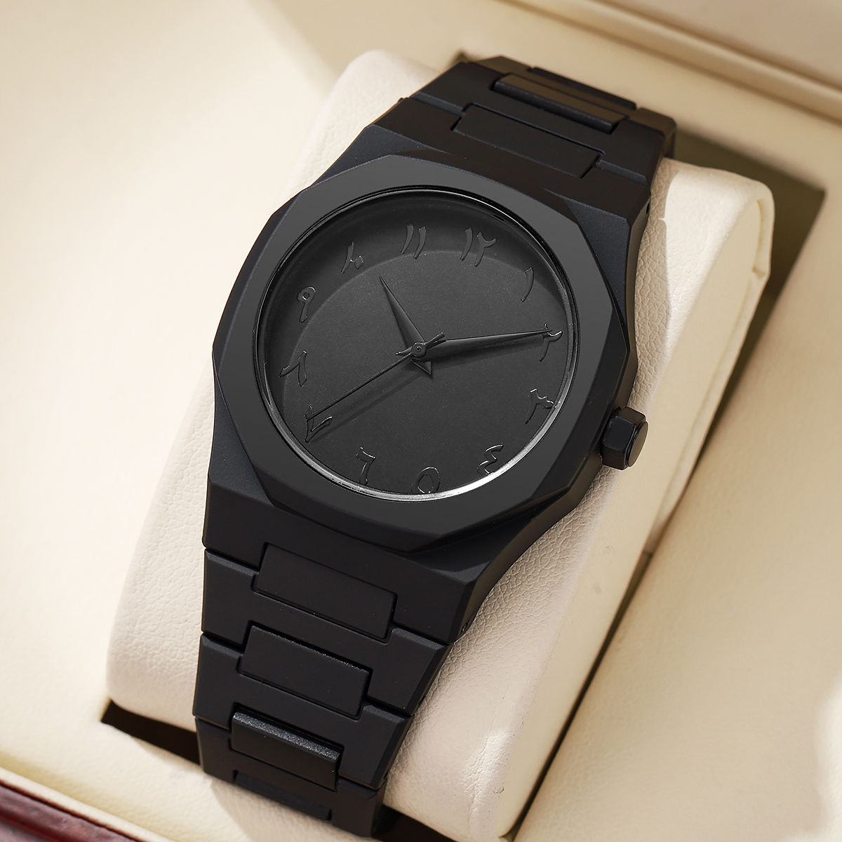 Eclipse Stealth: Men’s Minimalist All-Black Quartz Watch – Matte Noir Design