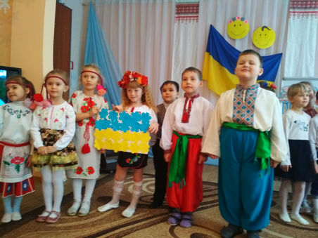                                          Ми є діти українські 