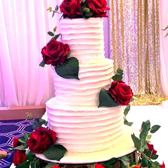 Textured buttercream cake