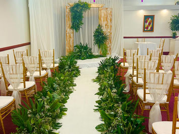 Green aisle decor