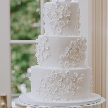 3 tier cake with fondant flowers