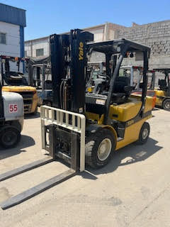 מלגזה ייל בצבע צהוב