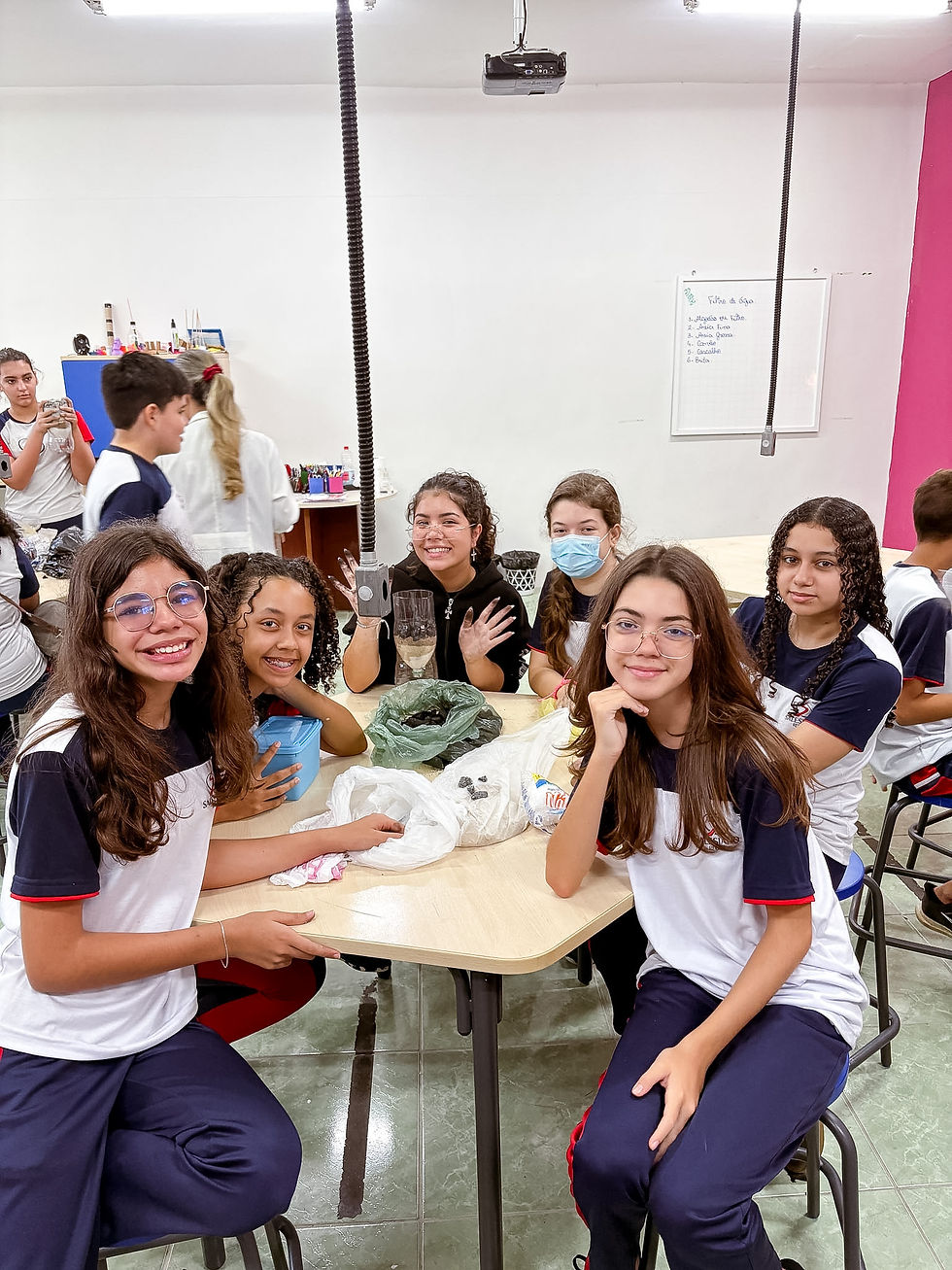 Transformando conhecimento em ação: alunos produzem e testam filtros de água no Salesiano Recife