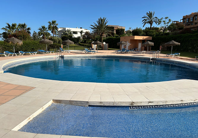 Large, well-maintained swimming pool