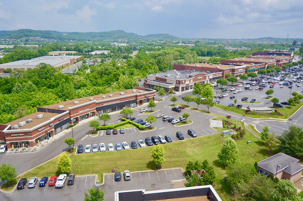 Thoroughbred Village Shopping Center