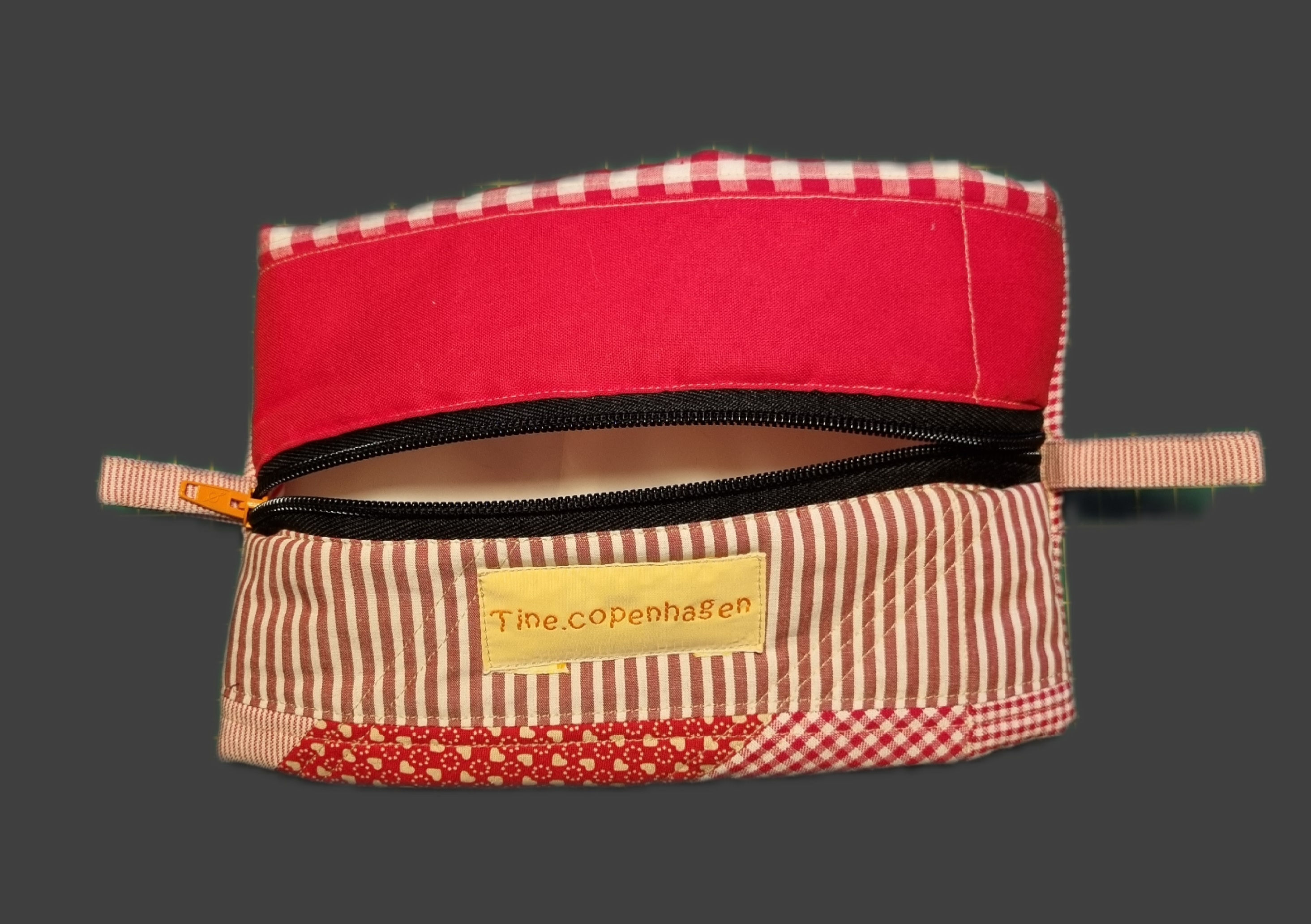 Lille, quiltet foldetaske med små stropper