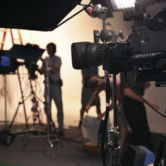 A guide to becoming a supporting artist or extra for film and TV.