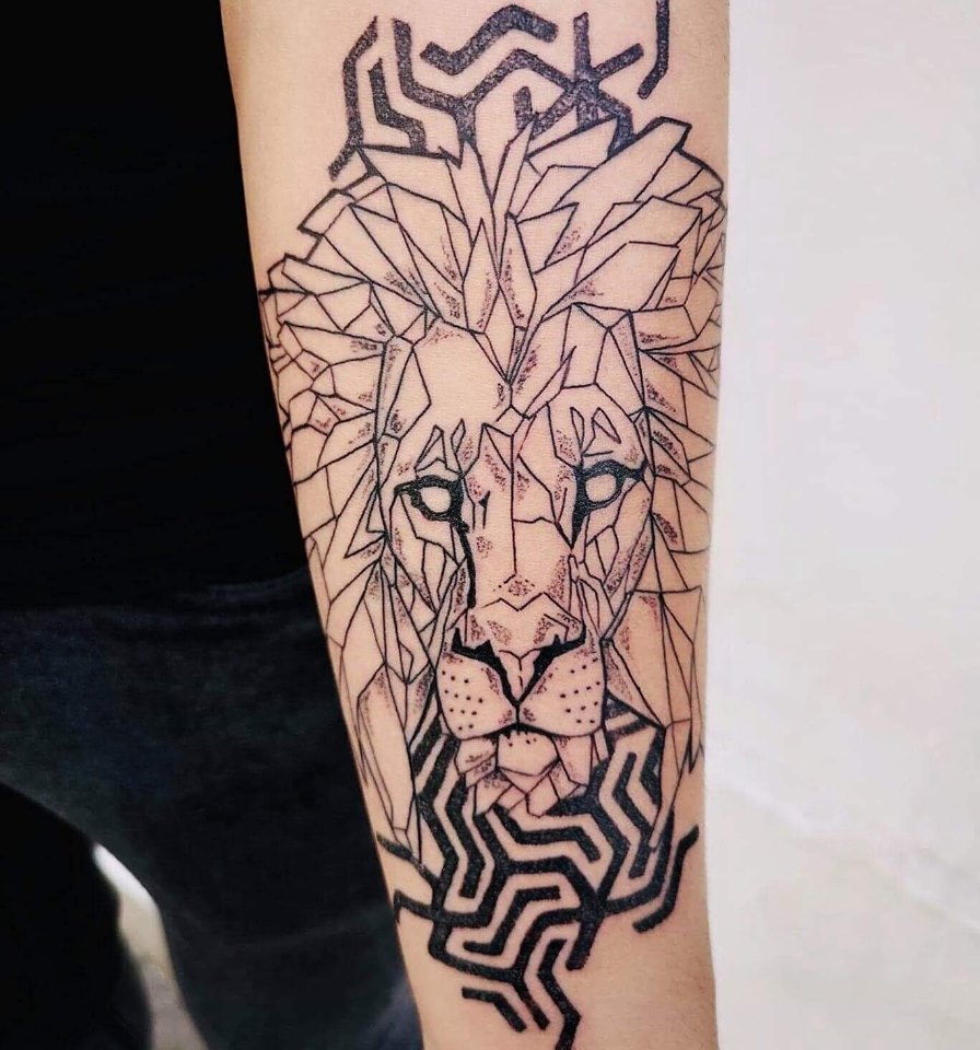 Tatouage Lion Geometrique