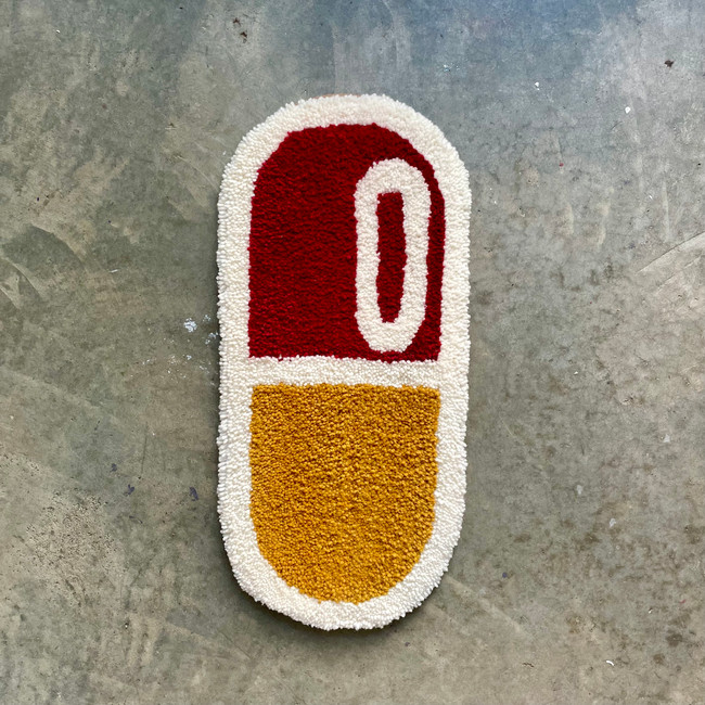 pill - red/gold.