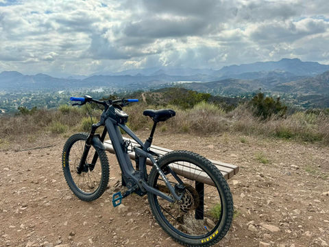 E-MTB Kyrgyzstan
E-MTB Touren Kirgistan
VTTAE Kirghizistan
Viaje BTT Kirguistan
Viaggi in bici elettriche Kirghizistan