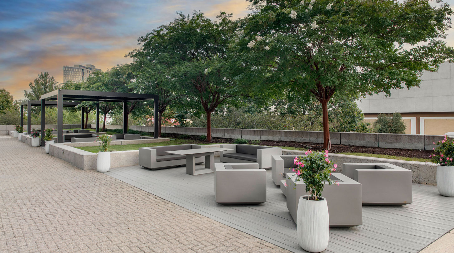 outdoor facilities in office building in Tysons