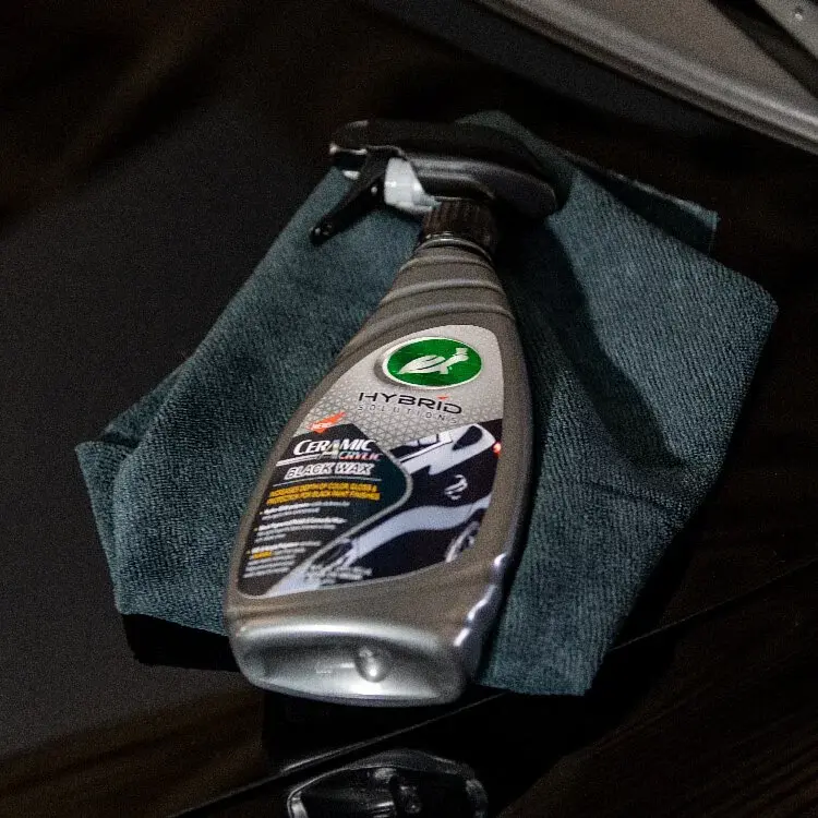 縮圖：美國龜牌 T-53447 陶瓷黑色噴蠟(473ml)-Hybrid Solutions Ceramic Acrylic Black Car Wax(473ml)