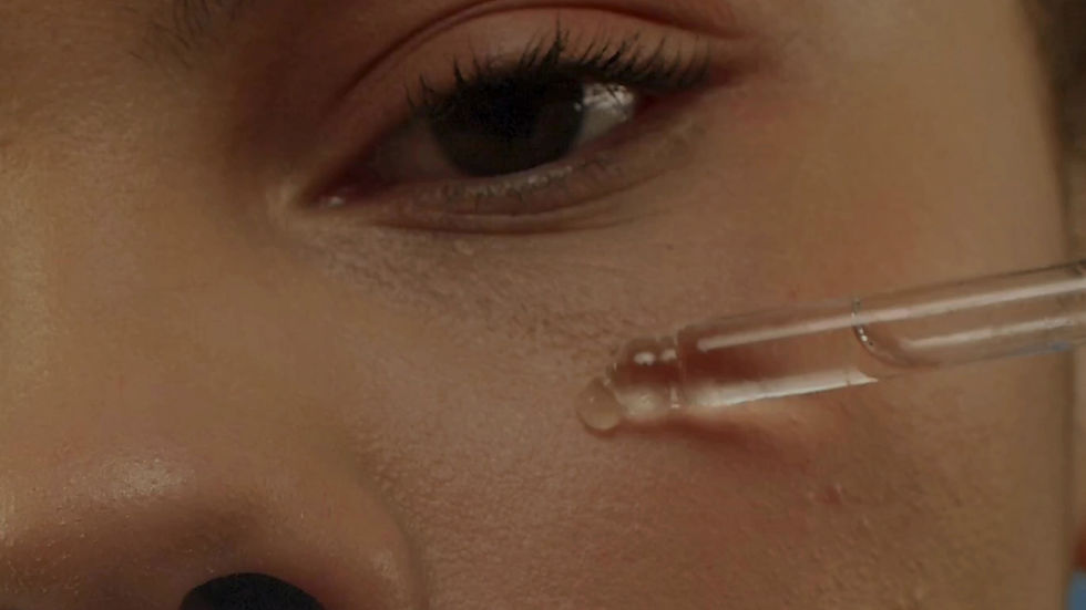 Miniature : SÉRUM VISAGE 5 EN 1 À L'ACIDE HYALURONIQUE (30ml)