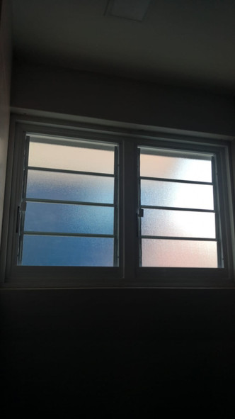 Adjustable Louvre Window (WPC/Clear Frosted)