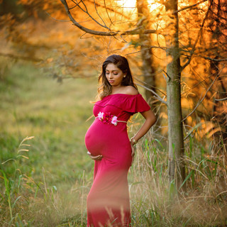 Outdoor maternity session Wellington New Zealand 