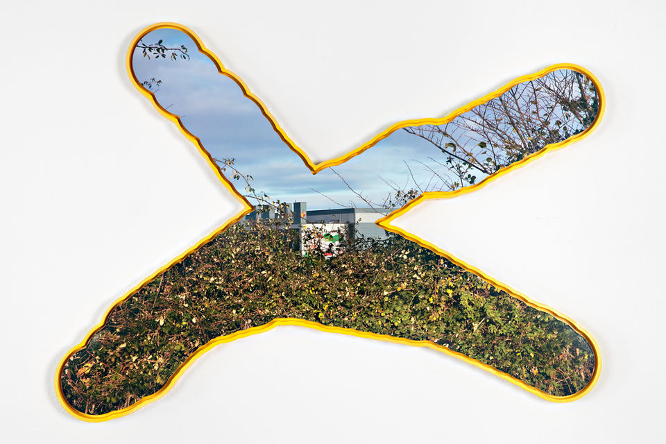 (X) Google Data Center, Dublin, Ireland