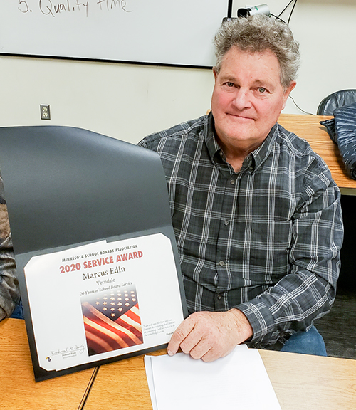 Verndale School Board Edin receives 20year service award
