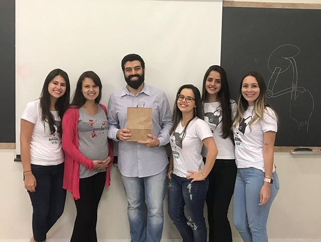 Gostaríamos de agradecer imensamente a p