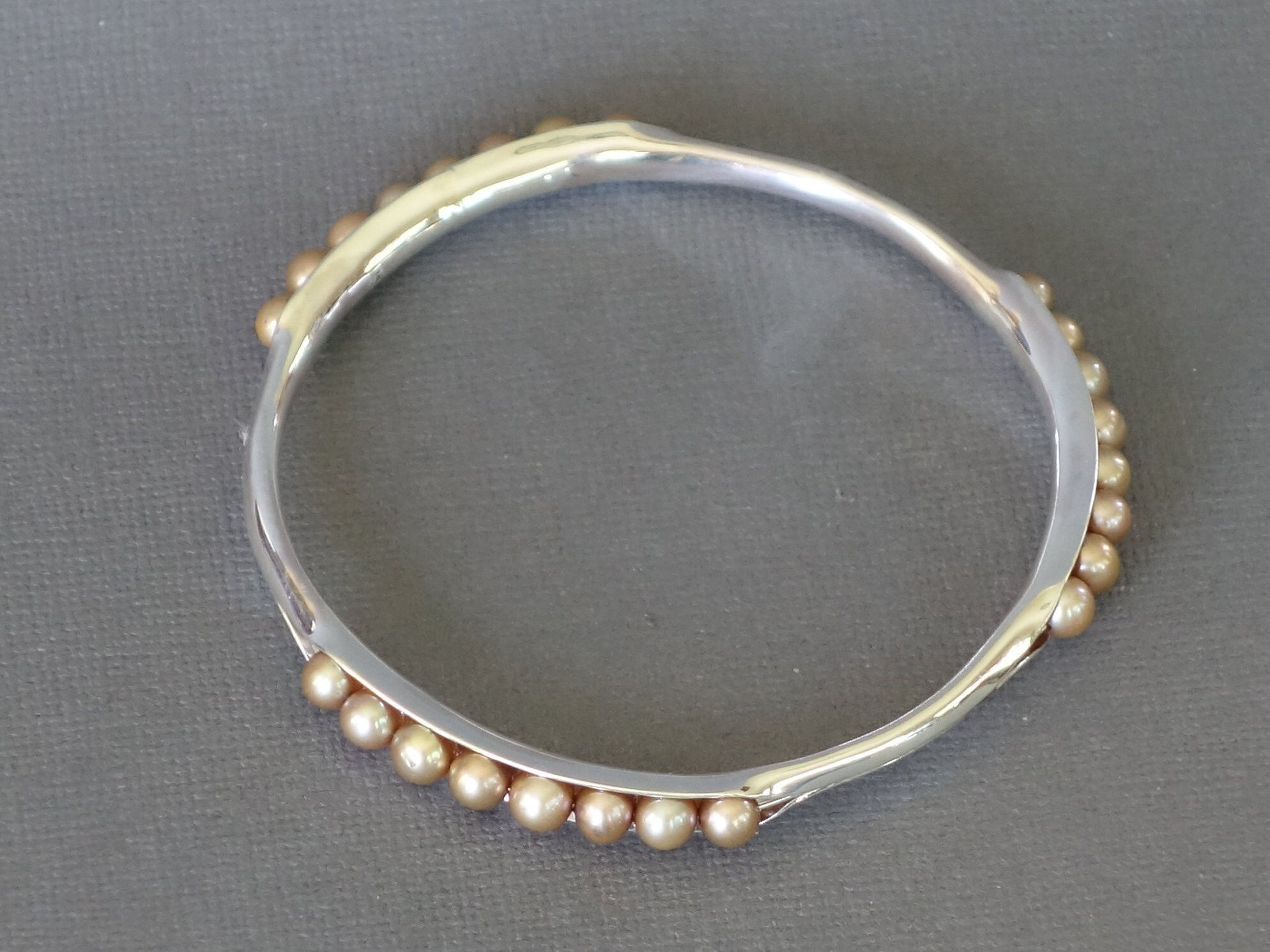 Pearl Bracelet, Anticlastic Bangle, Gold Tone Pearl Bracelet, Silver Bangle, Com