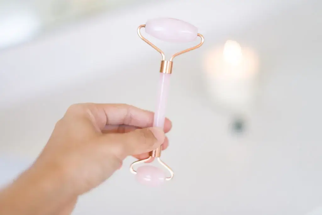 Rose Quartz Facial Roller