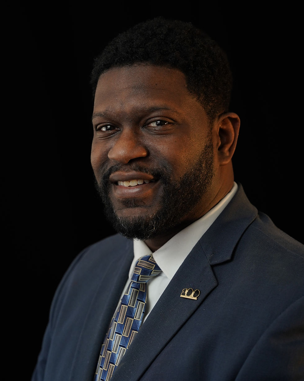 Headshotedits_0000s_0002s_0001_DSC05253