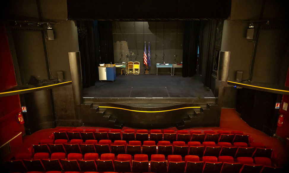 Location du Théâtre du Splendid à Paris, idéale pour un séminaire ou une formation jusqu’à 350 participants.