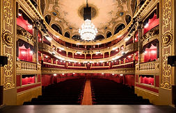 Privatisation du Théâtre Grands Boulevards à Paris 2e, un lieu événementiel idéal pour conférences et soirées d’entreprise jusqu’à 800 personnes.