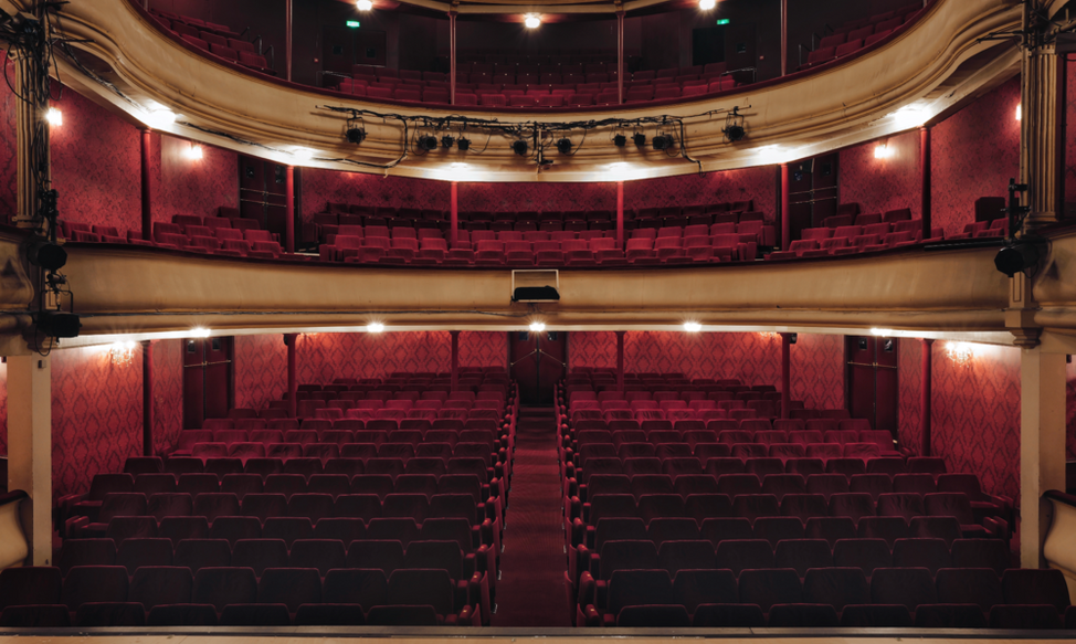 Location du Théâtre Montparnasse à Paris 14e, parfaite pour un séminaire, une formation ou une remise de diplômes d'entreprise jusqu'à 700 personnes, rive gauche.